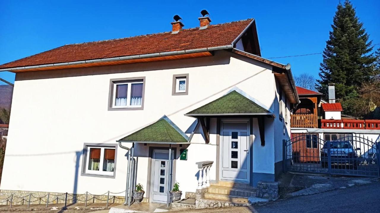Apartman Adna Kulen Vakuf Εξωτερικό φωτογραφία