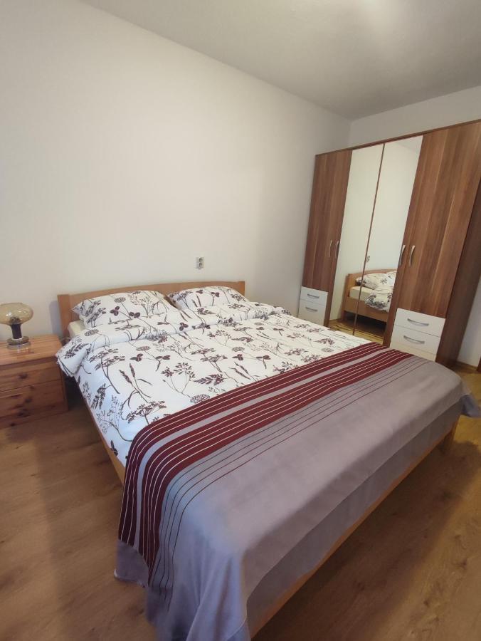 Apartman Adna Kulen Vakuf Εξωτερικό φωτογραφία