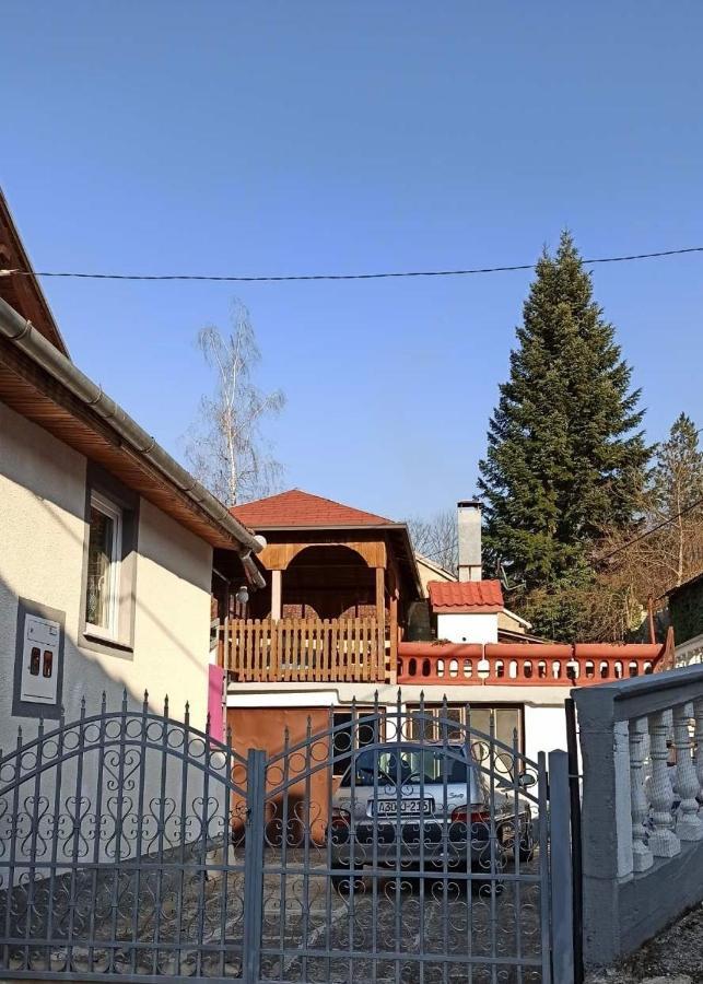 Apartman Adna Kulen Vakuf Εξωτερικό φωτογραφία