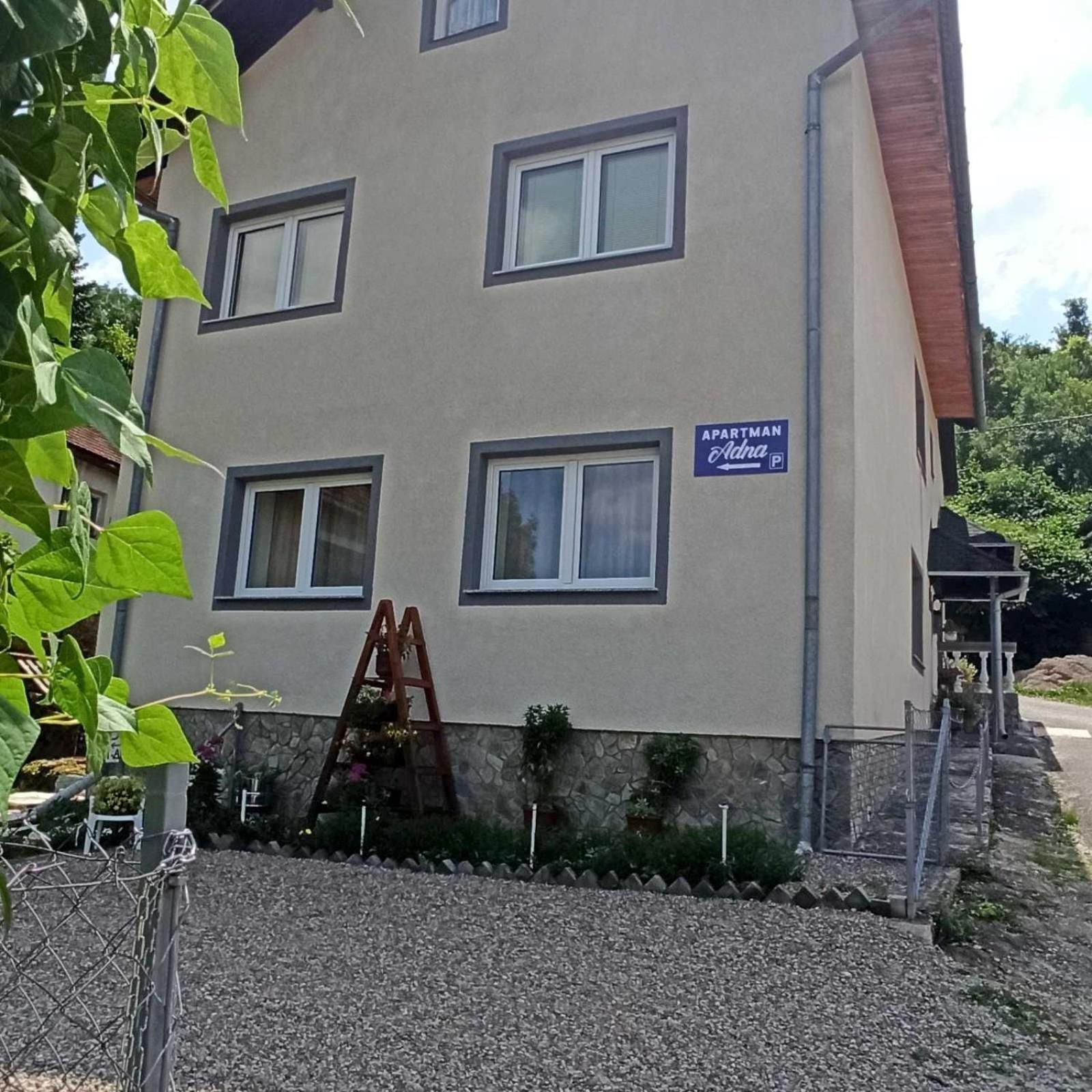 Apartman Adna Kulen Vakuf Εξωτερικό φωτογραφία