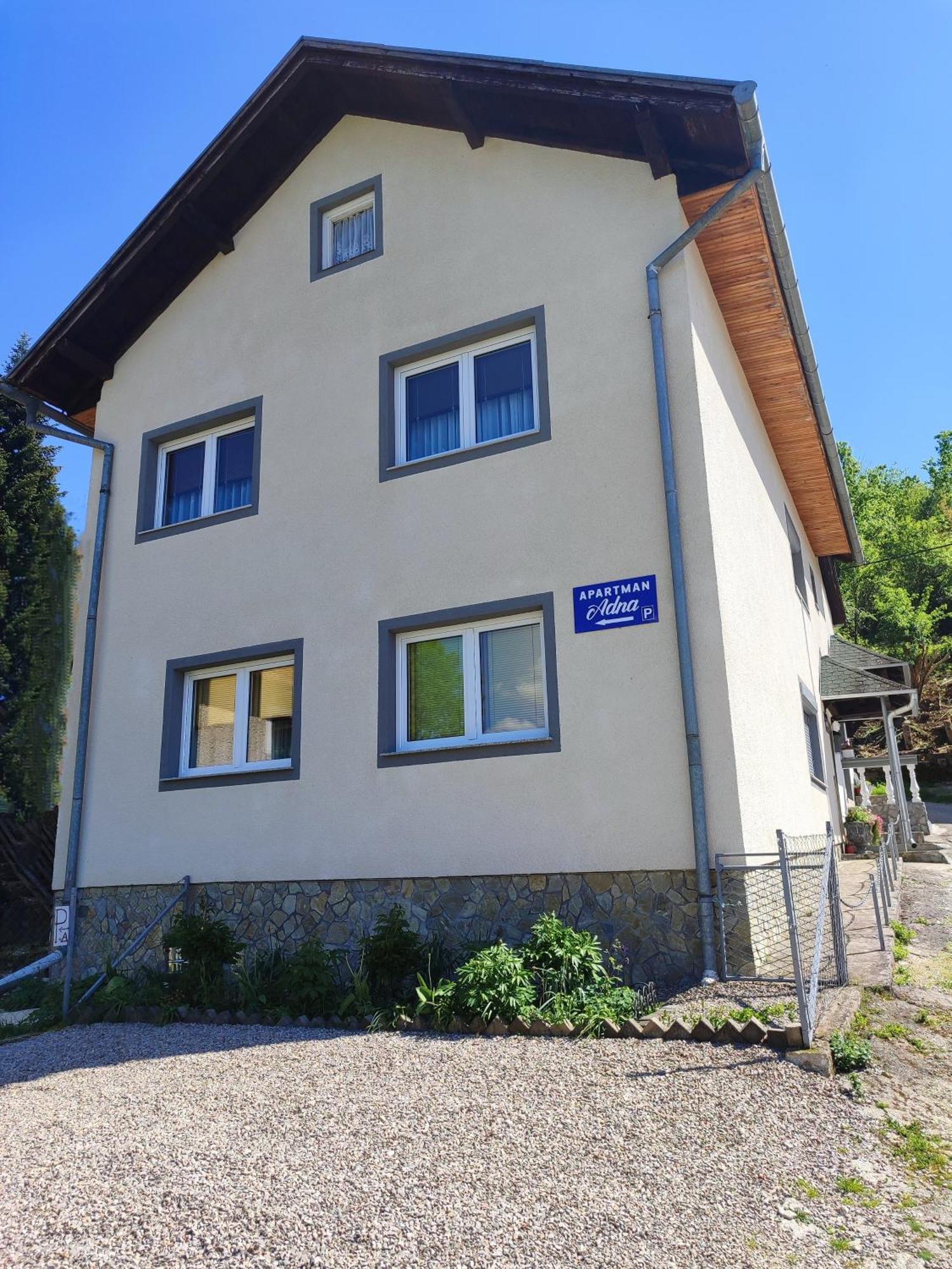 Apartman Adna Kulen Vakuf Εξωτερικό φωτογραφία